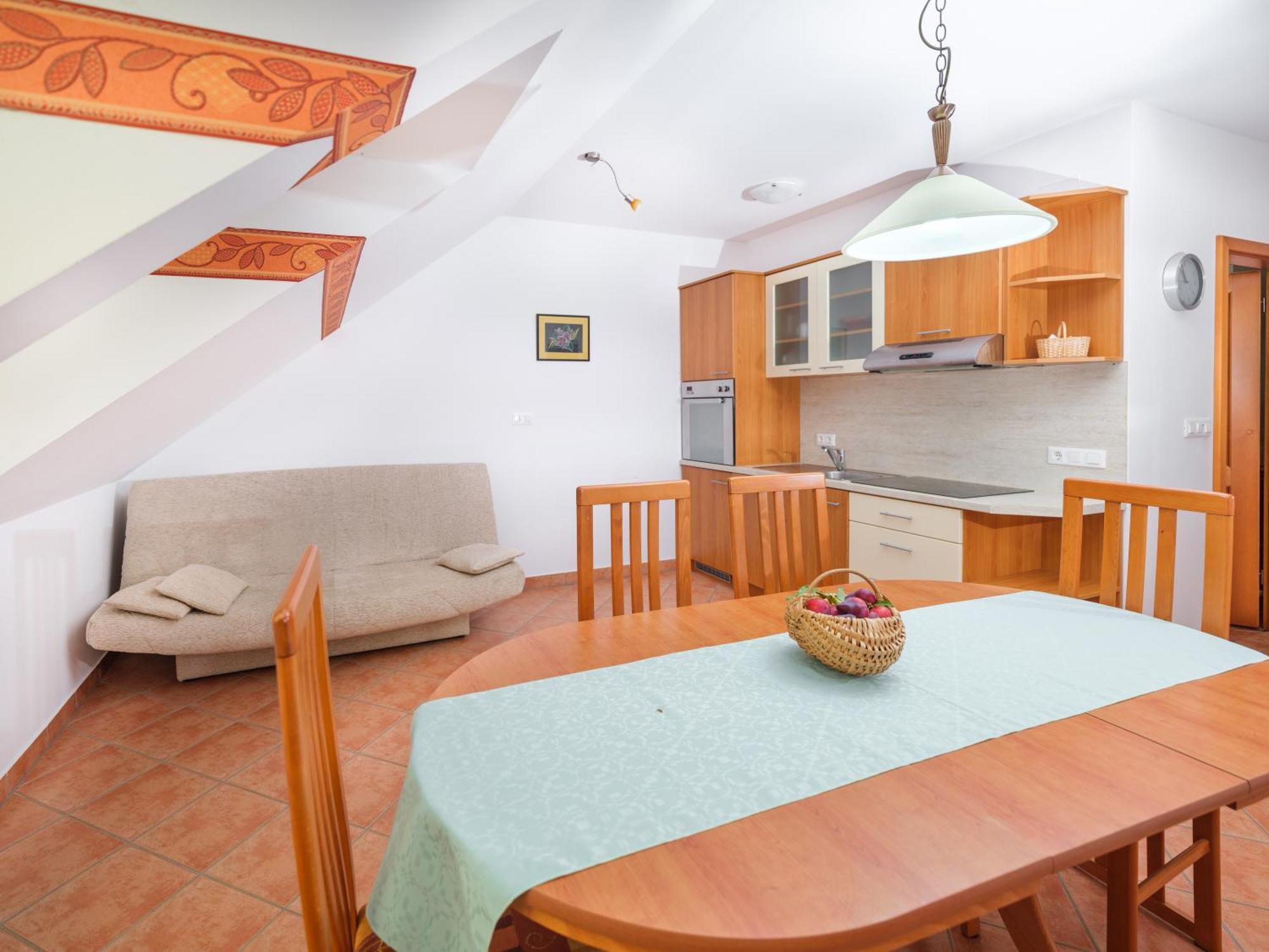 Apartments Suster Stari Trg ob Kolpi Buitenkant foto