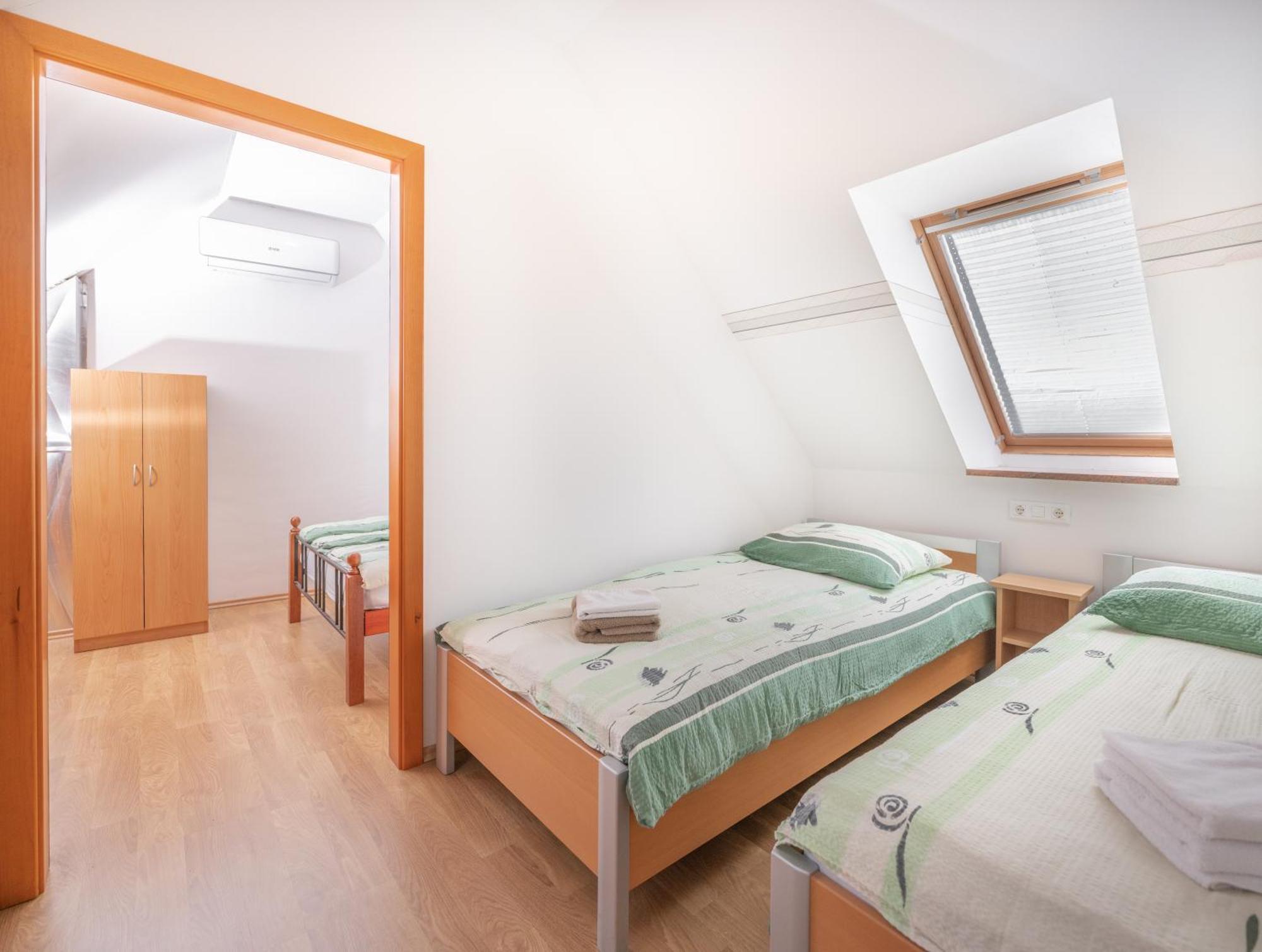 Apartments Suster Stari Trg ob Kolpi Buitenkant foto