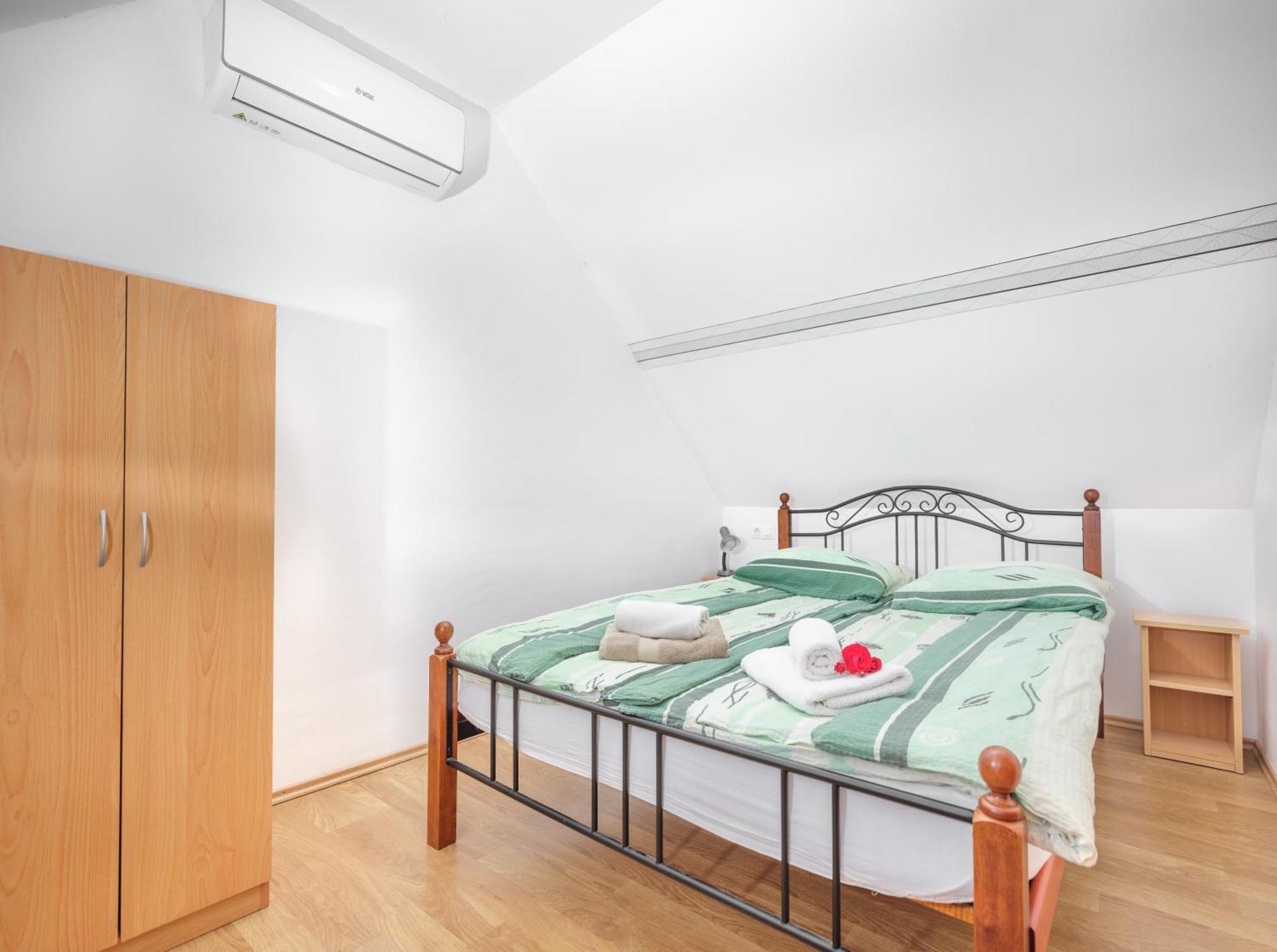 Apartments Suster Stari Trg ob Kolpi Buitenkant foto